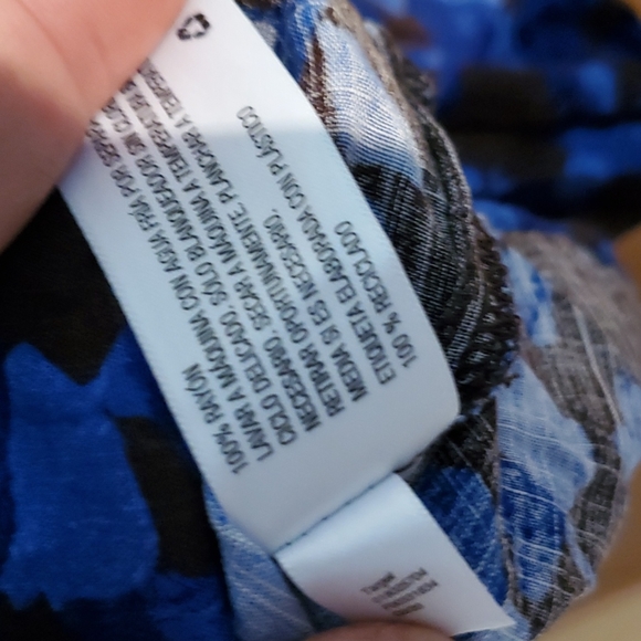 Rayon floral blouse - Picture 5 of 9